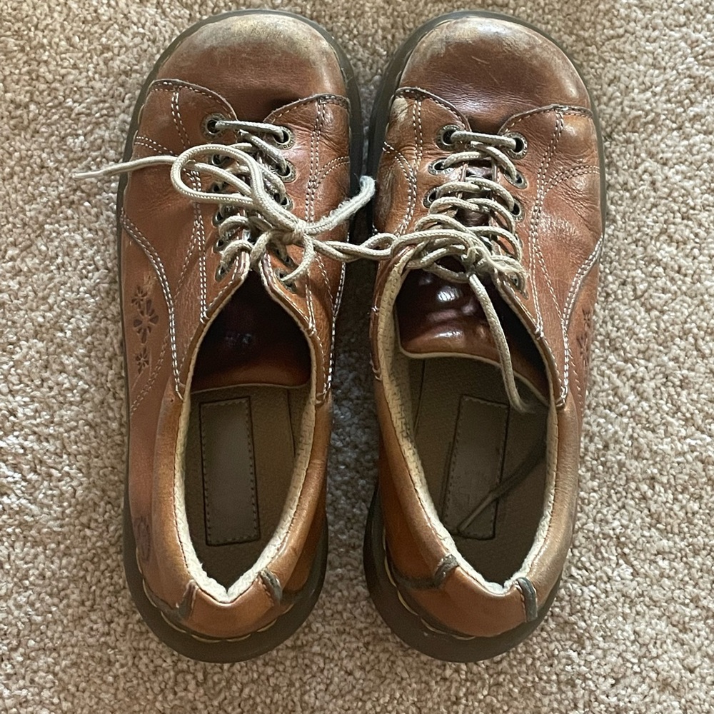 Vintage doc martens with flower details